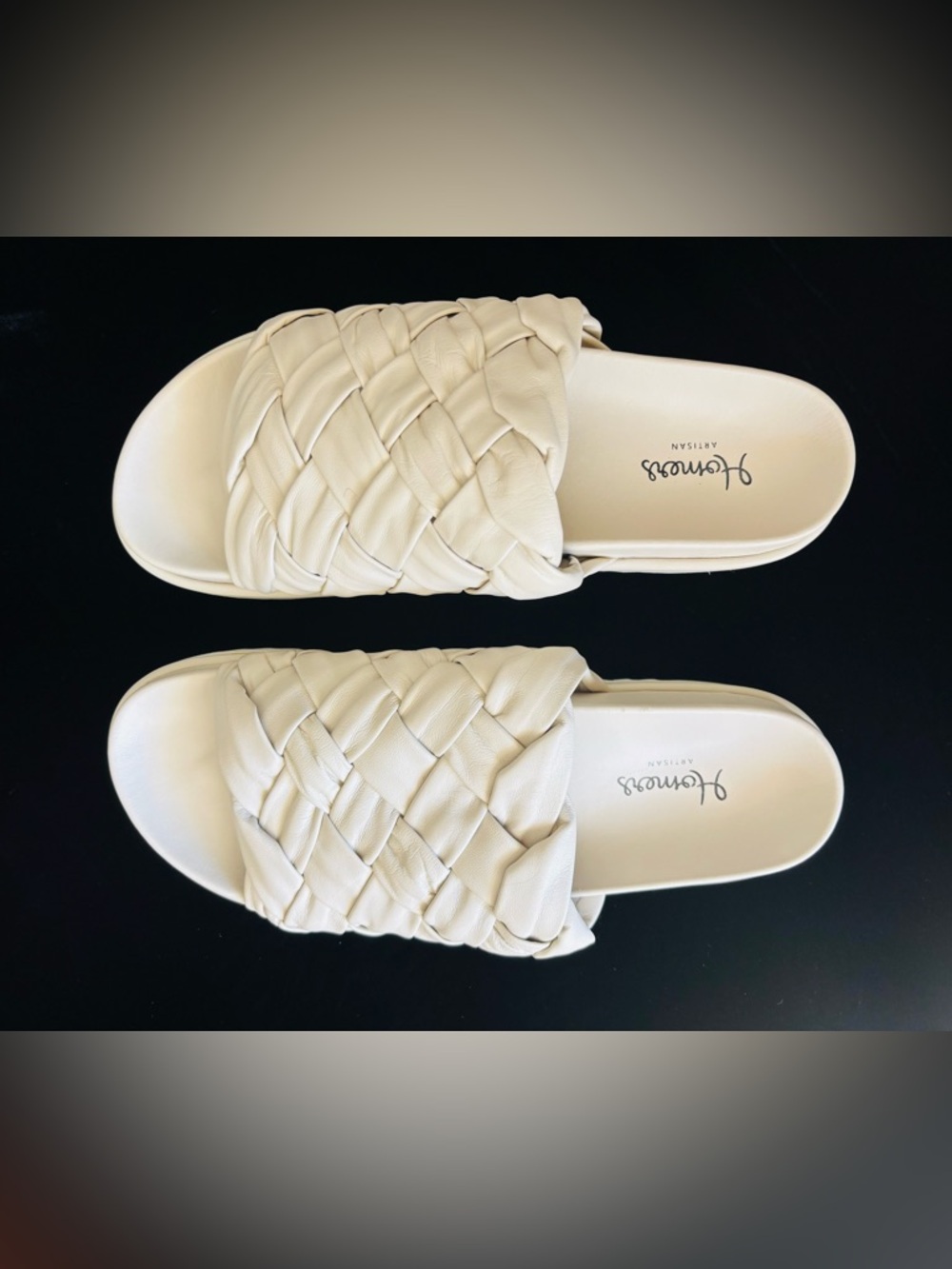 Leather Sandal Artisan Euro Sz 41. Cream Cushioned Footbed